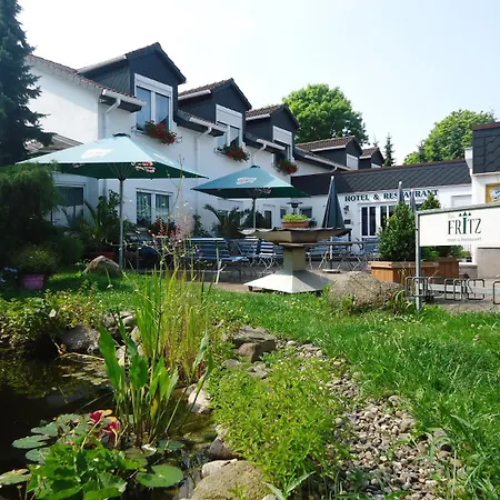 Fritz Schoene Lage Im Gruenen Mit Regionaler Kueche Kostenfreien Parkplaetzen Und E Ladestation 3*