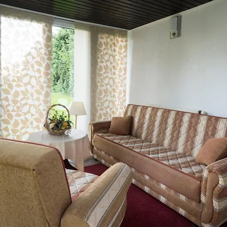 Fritz Schoene Lage Im Gruenen Mit Regionaler Kueche Kostenfreien Parkplaetzen Und E Ladestation 3*