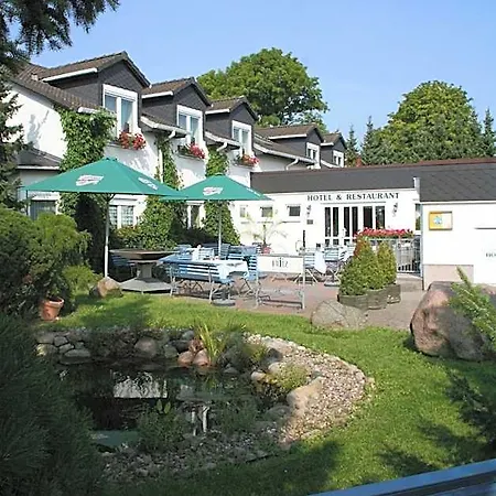 ホテル Fritz Schoene Lage Im Gruenen Mit Regionaler Kueche Kostenfreien Parkplaetzen Und E Ladestation シュヴェリーン