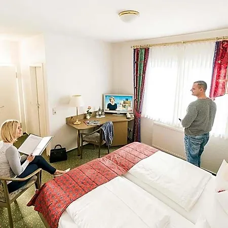 Hotel Fritz Schoene Lage Im Gruenen Mit Regionaler Kueche Kostenfreien Parkplaetzen Und E Ladestation