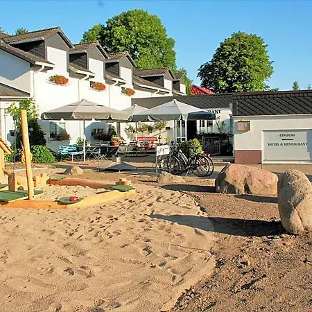 Fritz Schoene Lage Im Gruenen Mit Regionaler Kueche Kostenfreien Parkplaetzen Und E Ladestation 3*