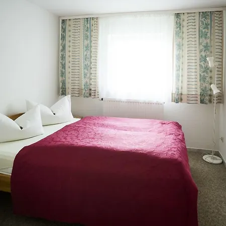 Fritz Schoene Lage Im Gruenen Mit Regionaler Kueche Kostenfreien Parkplaetzen Und E Ladestation 3* Schwerin (Mecklenburg-Vorpommern)