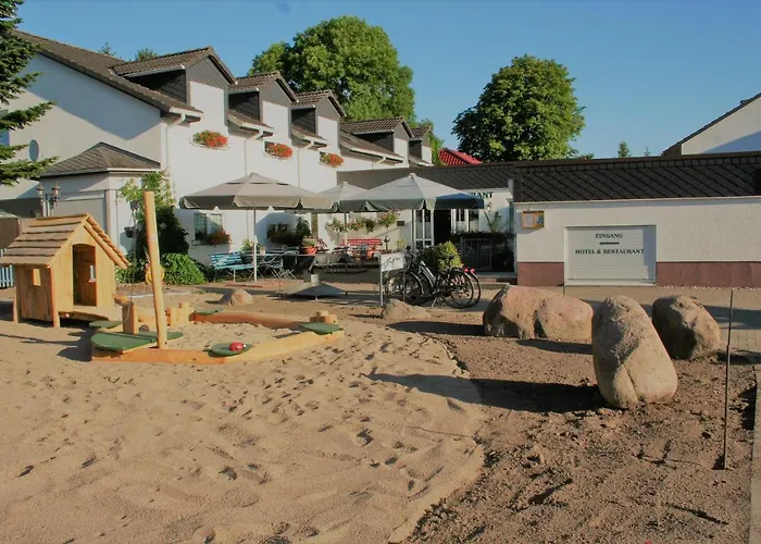 ホテル Fritz Schoene Lage Im Gruenen Mit Regionaler Kueche Kostenfreien Parkplaetzen Und E Ladestation